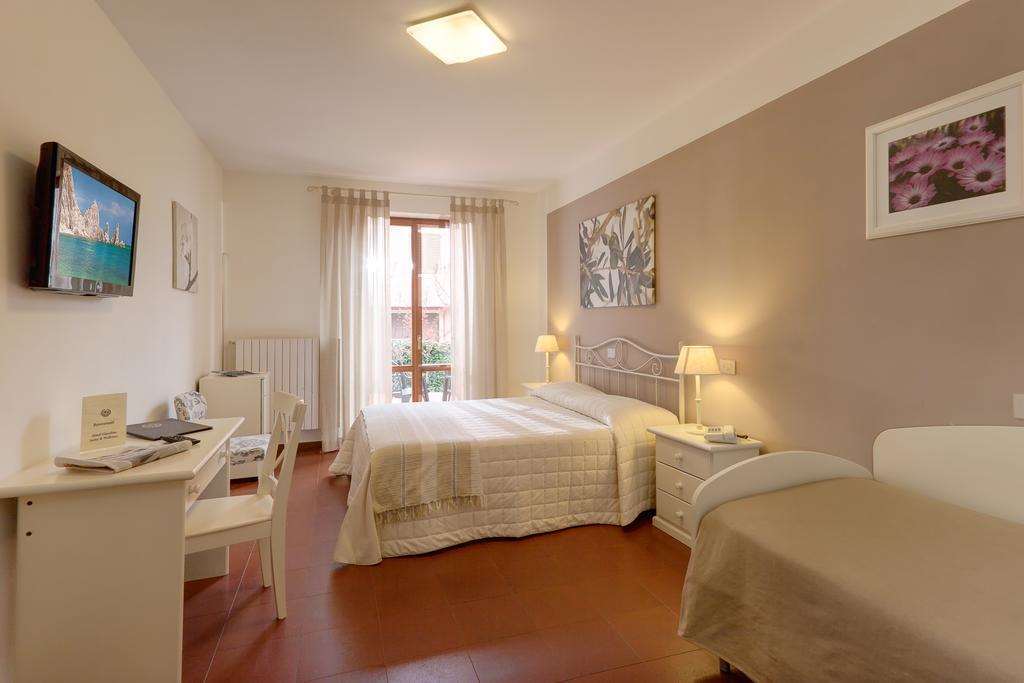 Hotel Giardino Suites And Spa - Numana Quarto foto